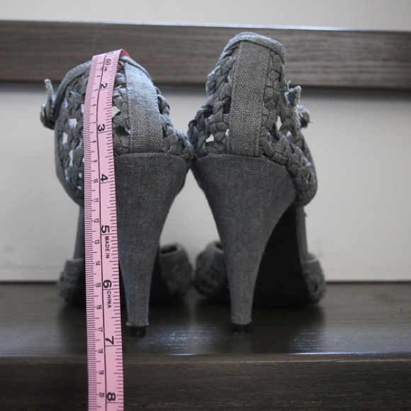 Beautiful summer shoes - Picture 2 of 2